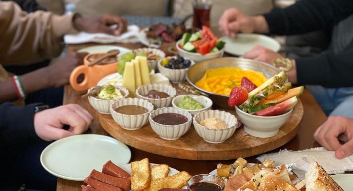 Chakra Cafe (Coffee, Breakfast & Brunch) photo 2