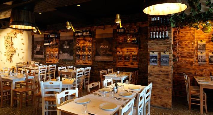 Meet the Greek photo 5