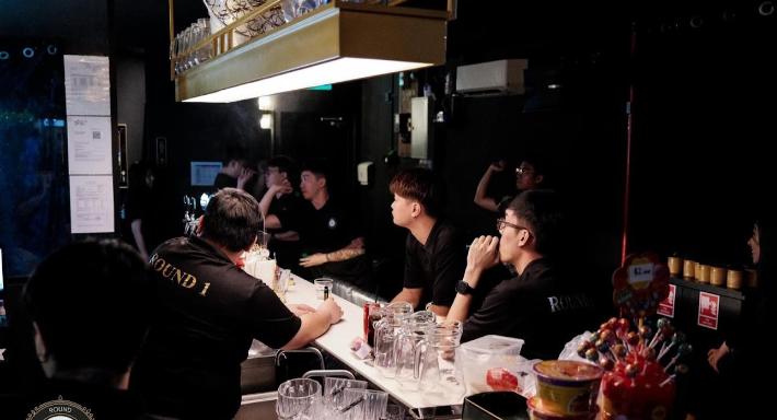 Round 1 Karaoke Pub photo 4