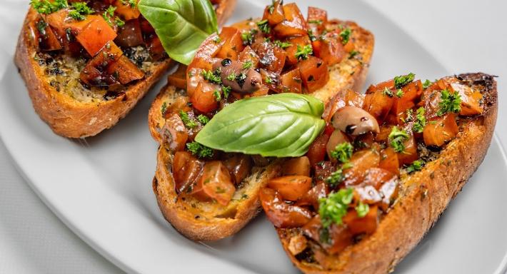 La Gusto Ristorante photo 4