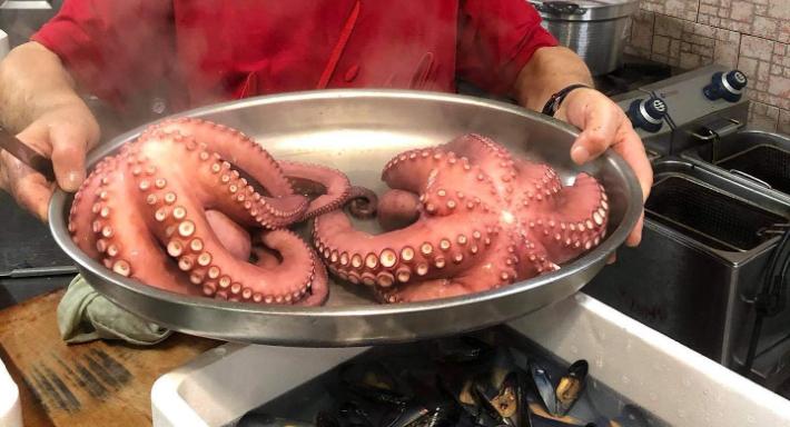 Vecchia Napoli pizzeria photo 2