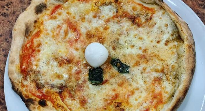 Vecchia Napoli pizzeria photo 4