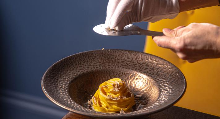 RAW restaurant photo 4