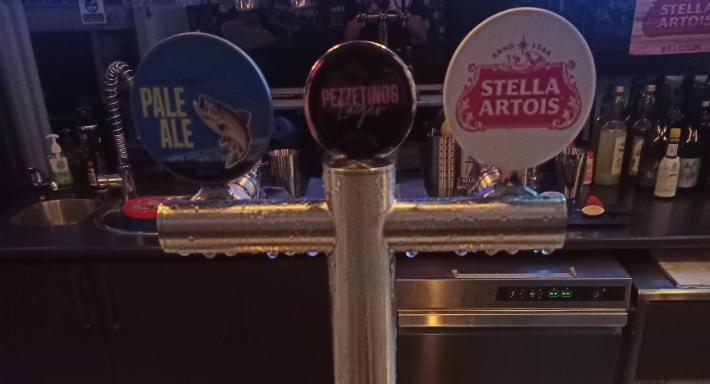 Pezzetinos Pizza & Bar photo 5