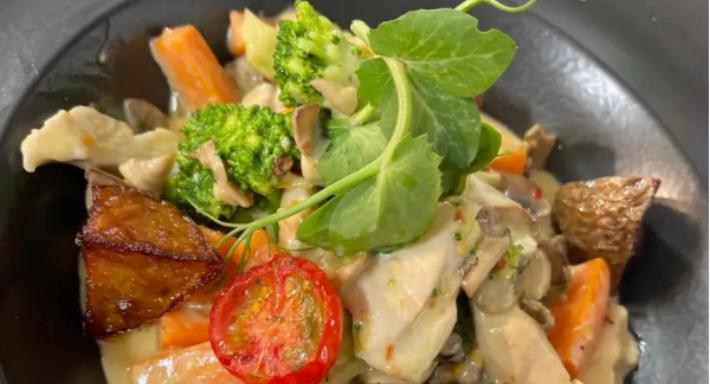 Max’s Brasserie photo 5