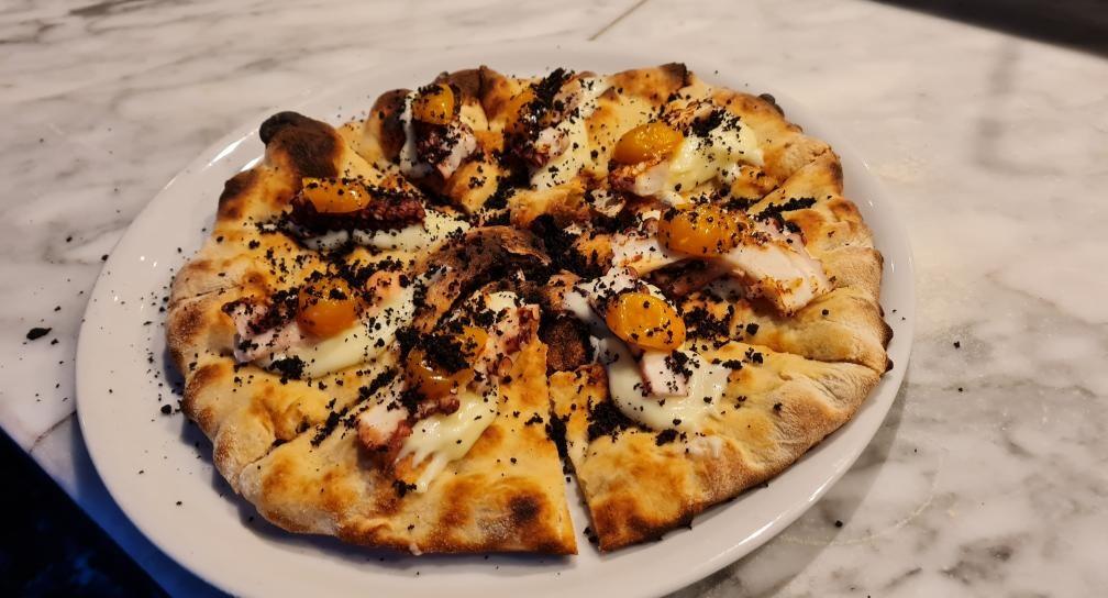 A pizza House photo 2