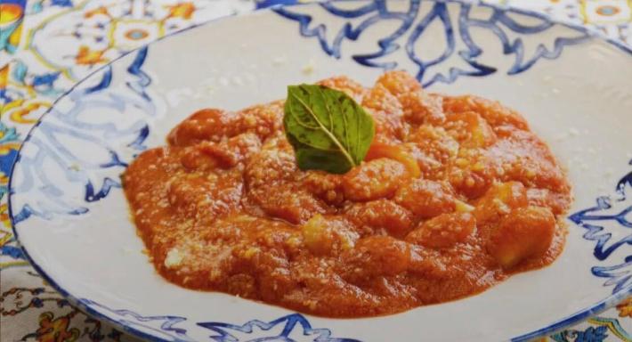 Pizzeria-Osteria E Io Pago photo 5