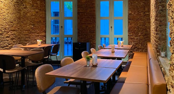 Bone Apple Tea Bistro photo 2