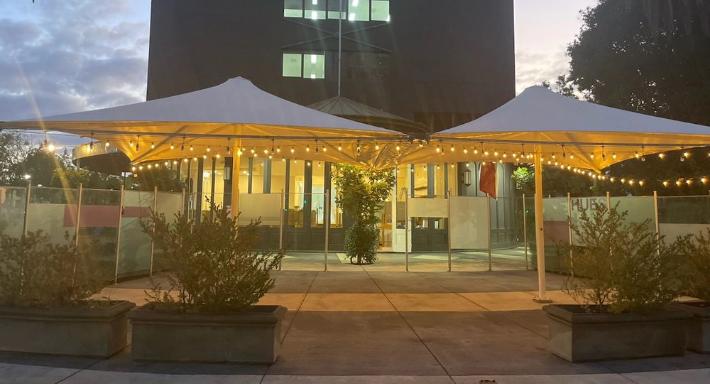 HR Cafe & Bar photo 2