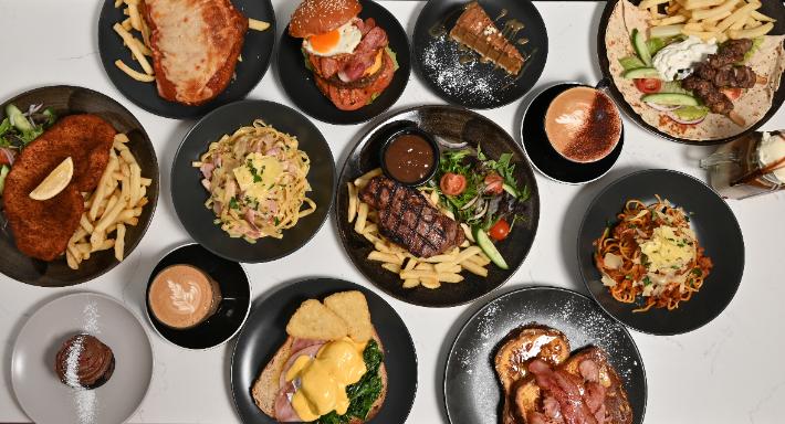 HR Cafe & Bar photo 3