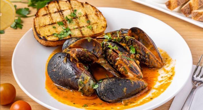 Mandolin Restaurant and Venue photo 4