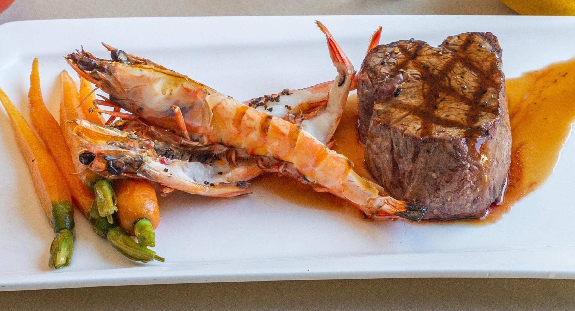 Basils Seafood photo 4