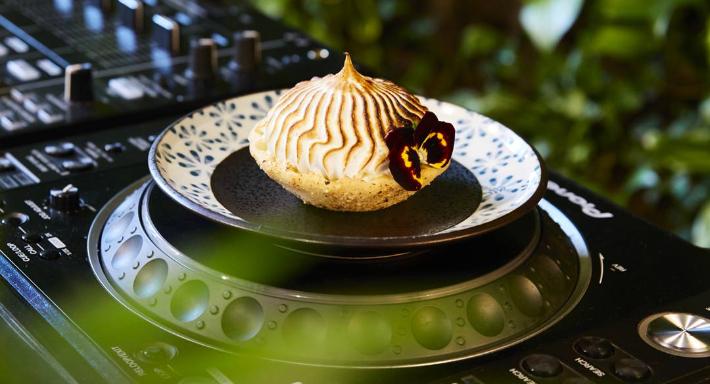 Dhole Milano photo 4