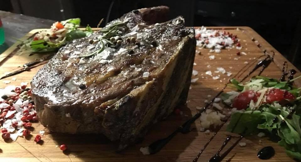 Piccadilly Pub photo 3