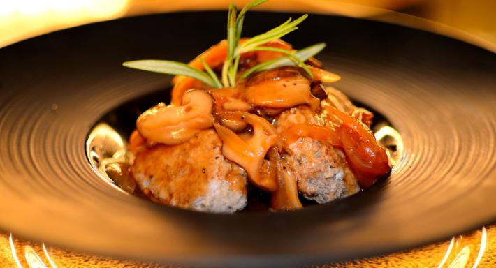 Au Mariage Wine and Dine photo 4