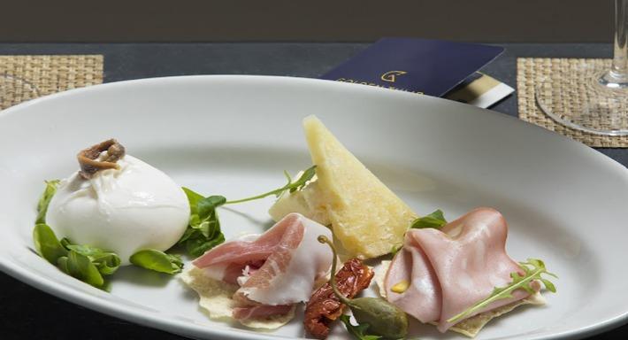 Apotheke Cocktail Bar photo 5