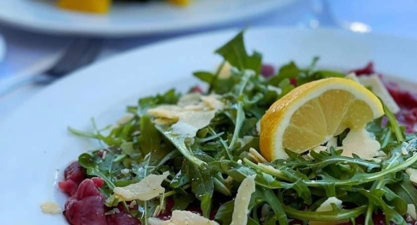 Mano's Italian Restaurant photo 4