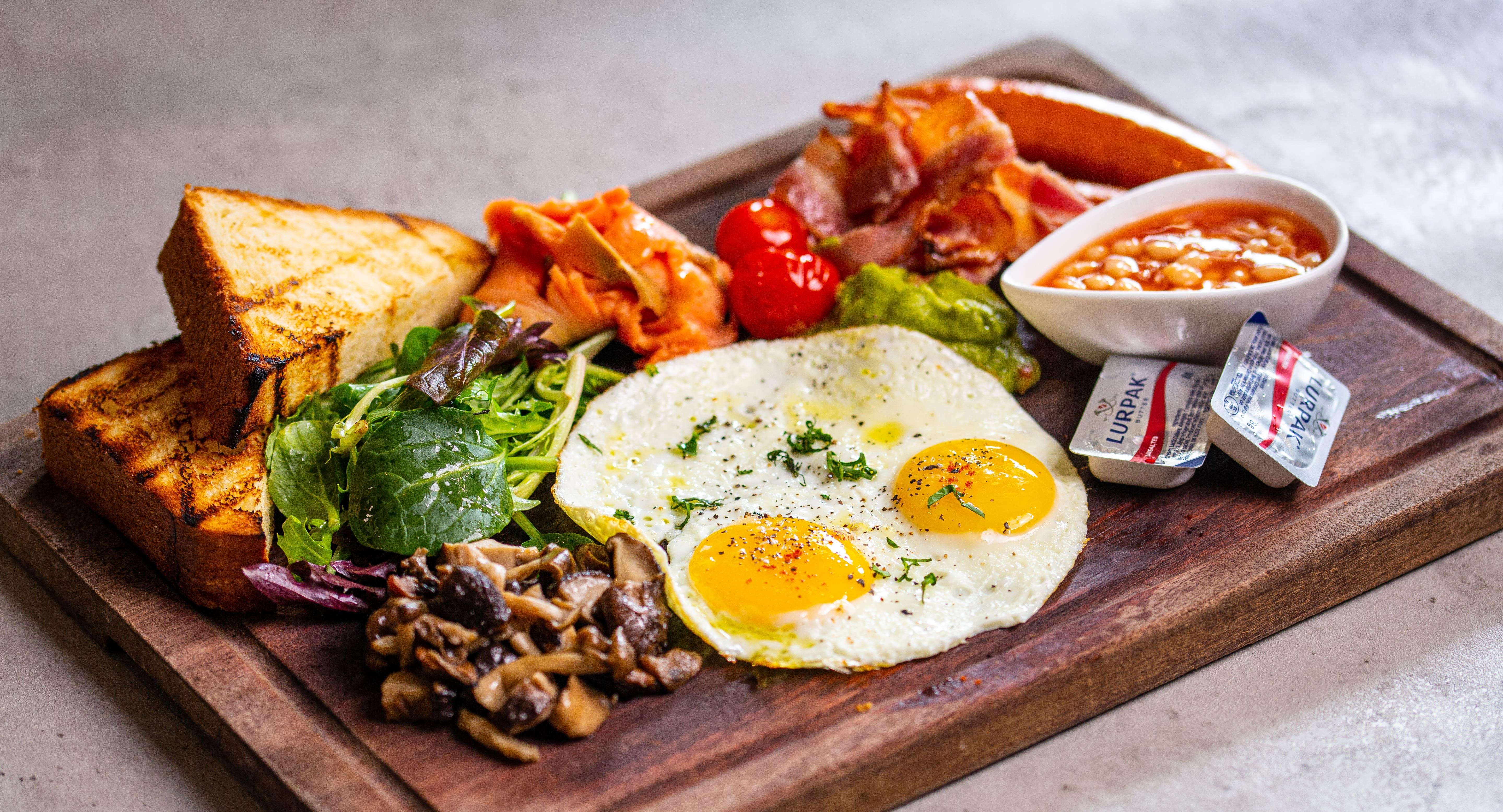 YOUNGS Restaurant & Bar photo 4