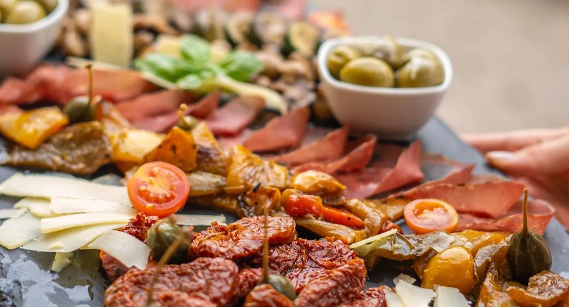 Mephisto Bar & Restaurant photo 2