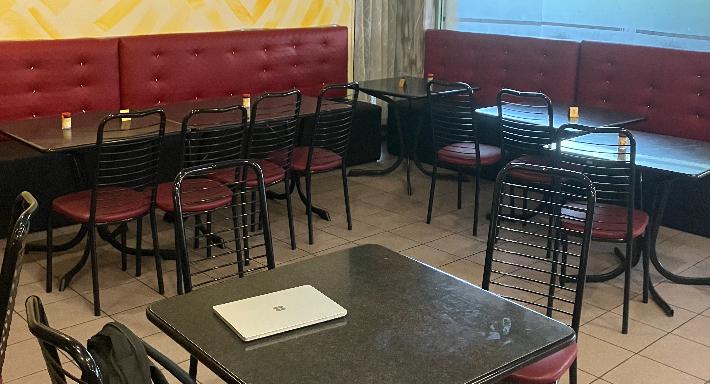 Mama's Bar Restaurant photo 3