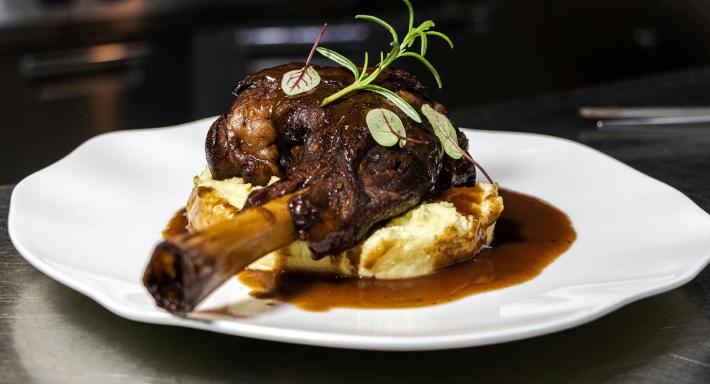 South Bar and Restaurant