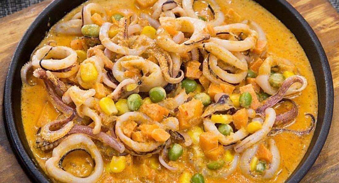 Queen of Wok Fish Head Steamboat Restaurant photo 5