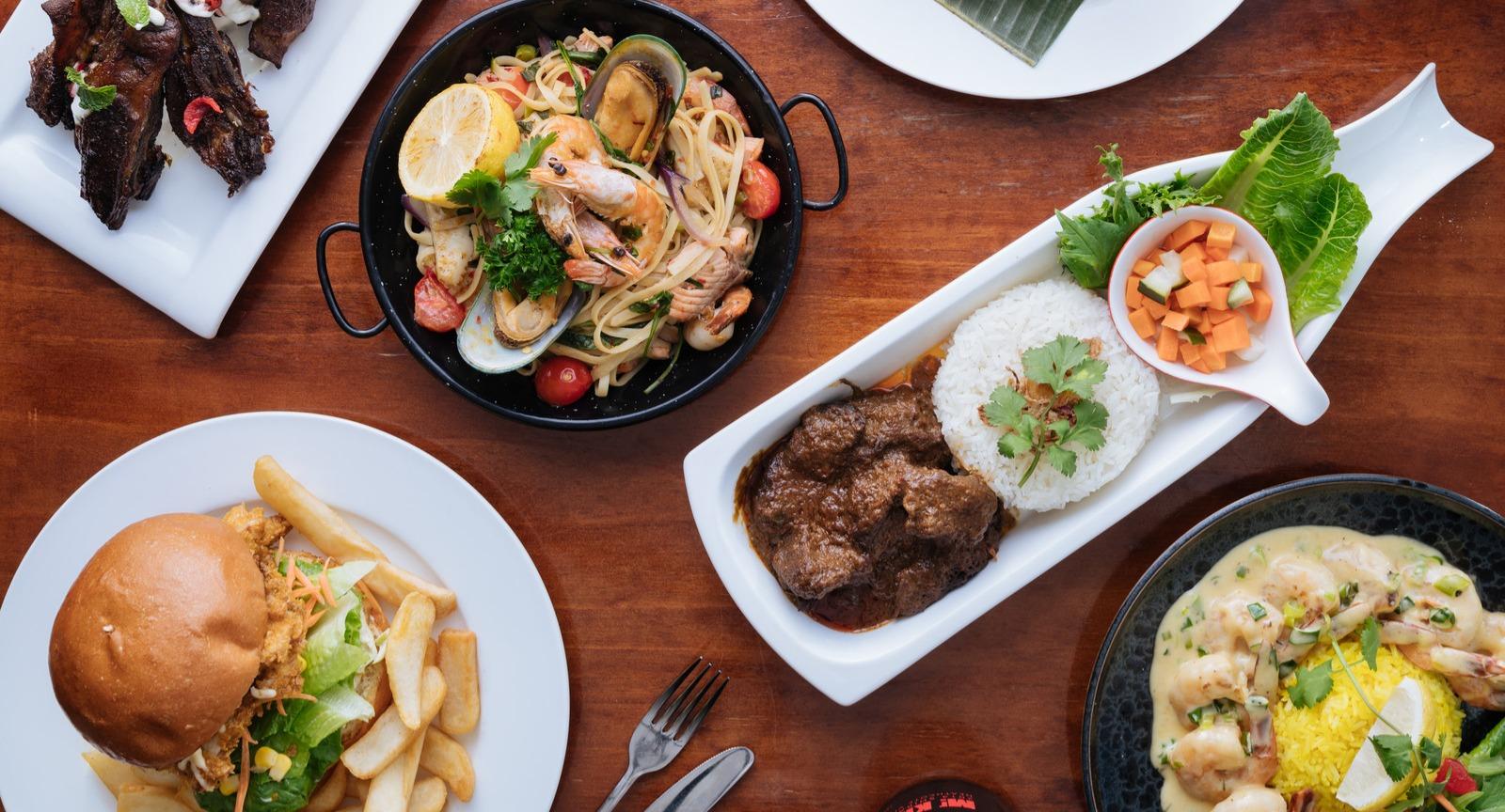 Tosaria Restaurant & Cafe photo 2