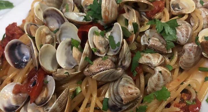 Totò, Eduardo e ... Pasta e fagioli