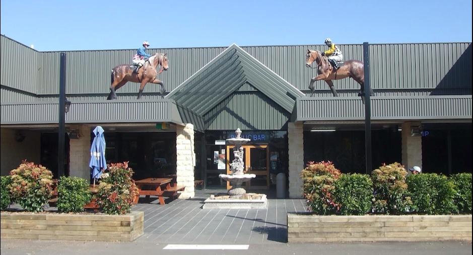 Blacktown Tavern photo 4