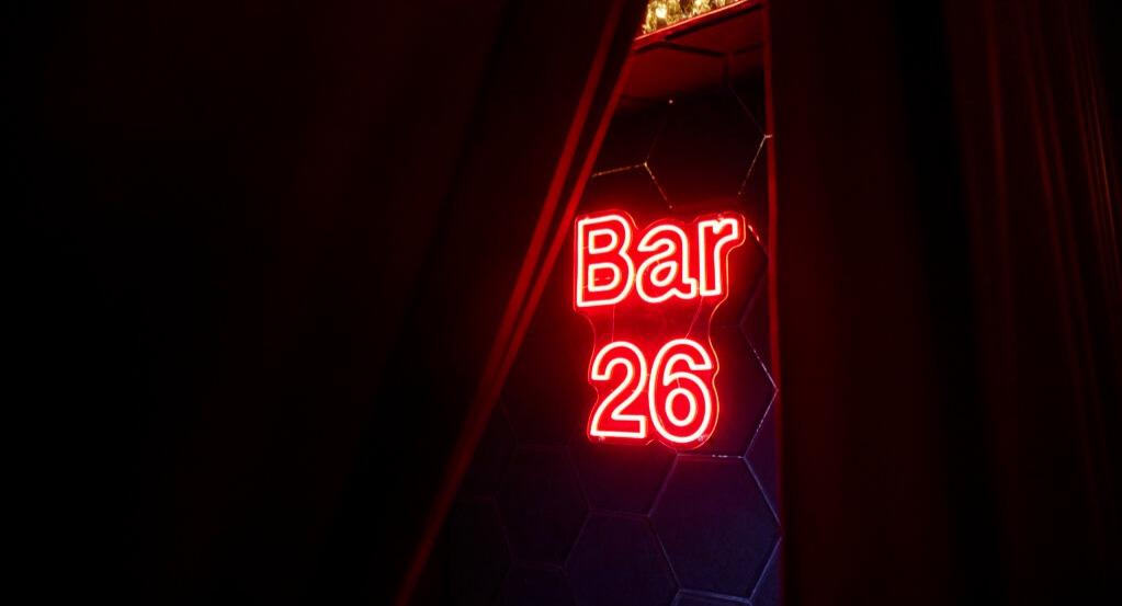 Bar 26