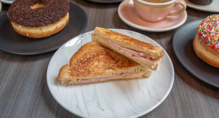 Bonito Cafe & Bar photo 4