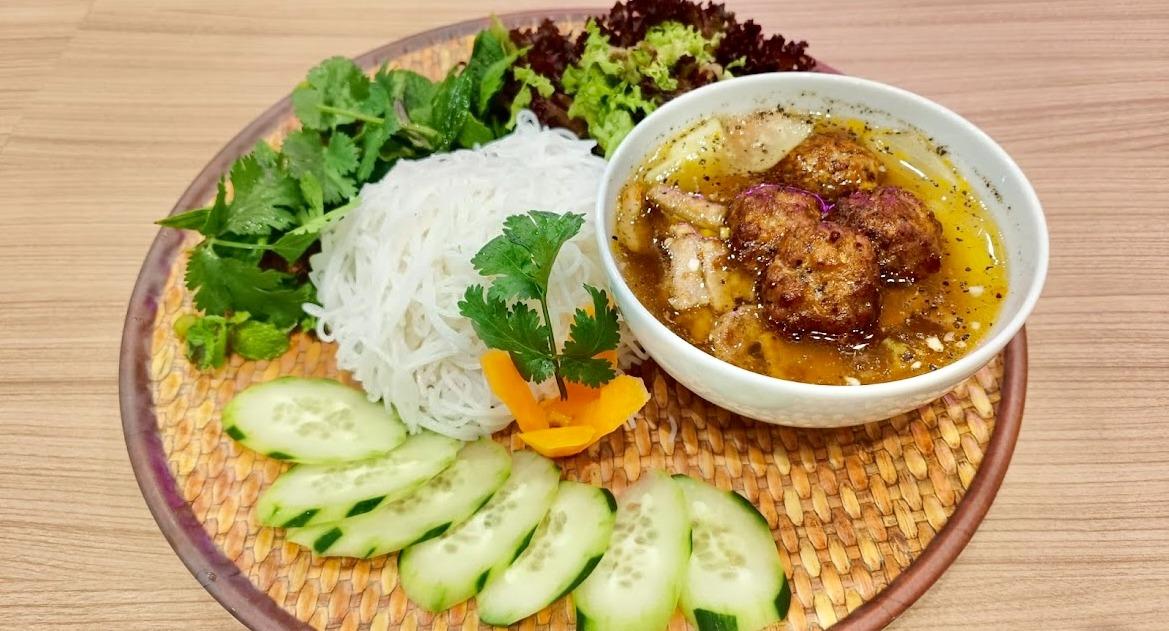 Saigon Legend - West Coast Plaza photo 5