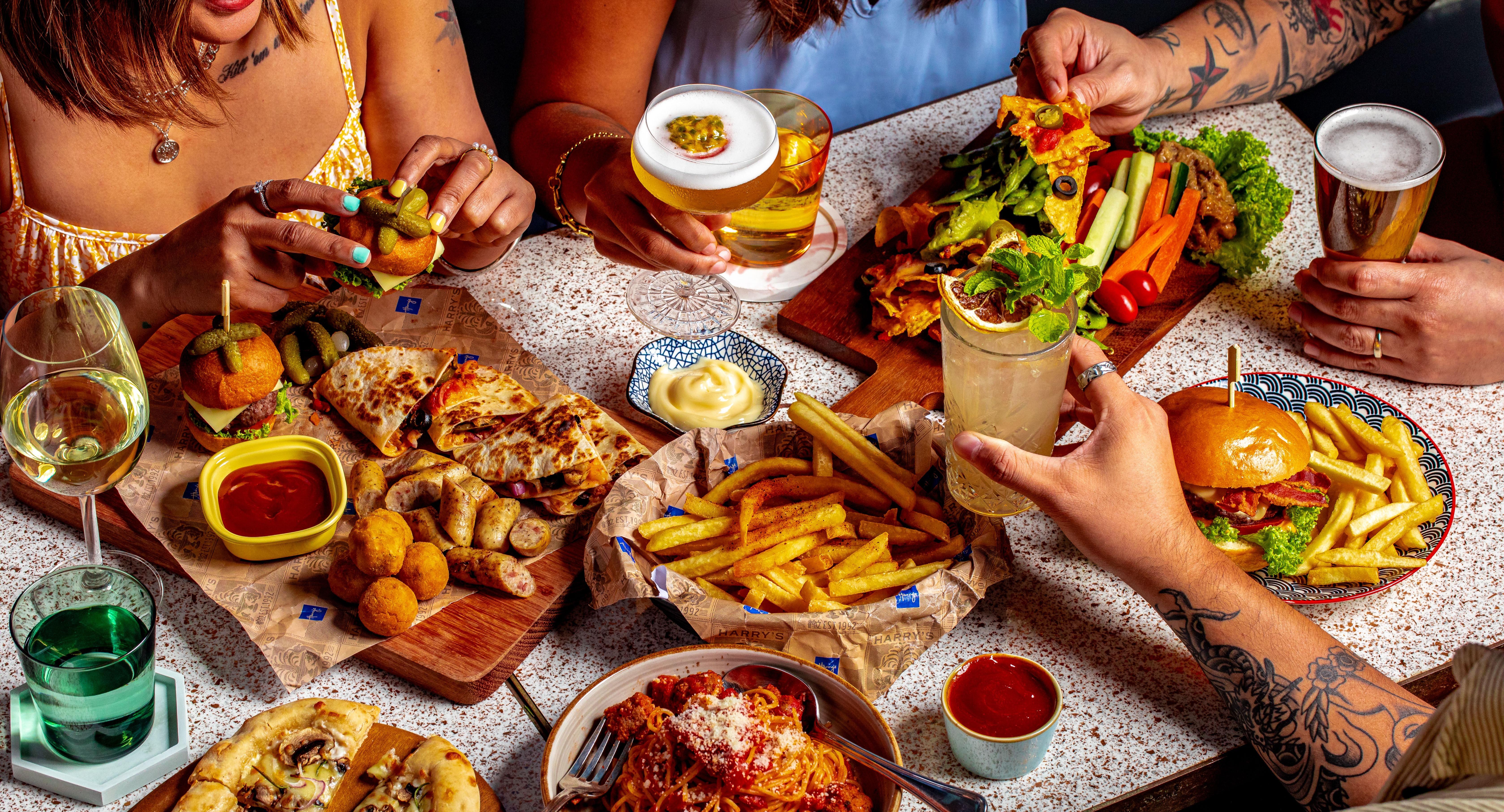 Harry's - Boat Quay photo 4