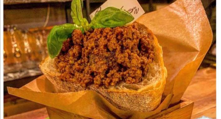 Amascalzon Burgerhouse photo 4