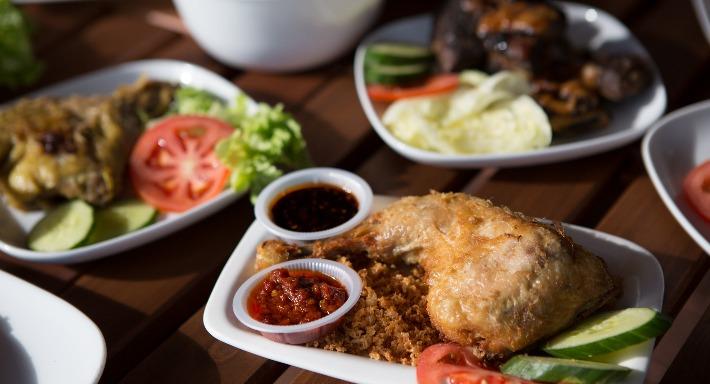 Batavia Corner photo 3