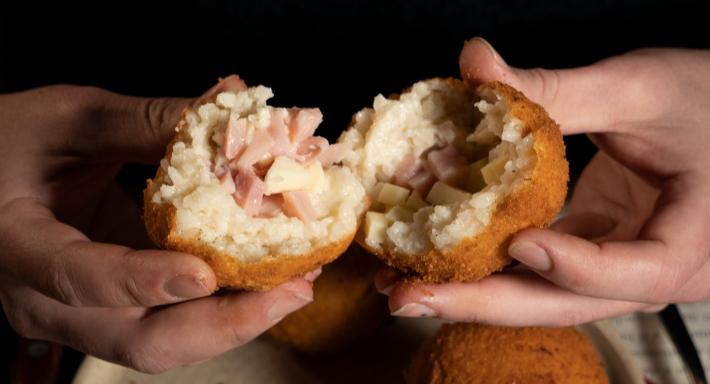 Montesoprano Piazza XXIV Maggio photo 5