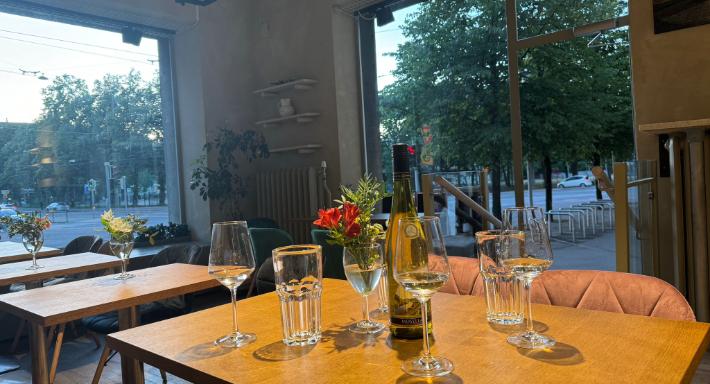 Saigon Bistro photo 5