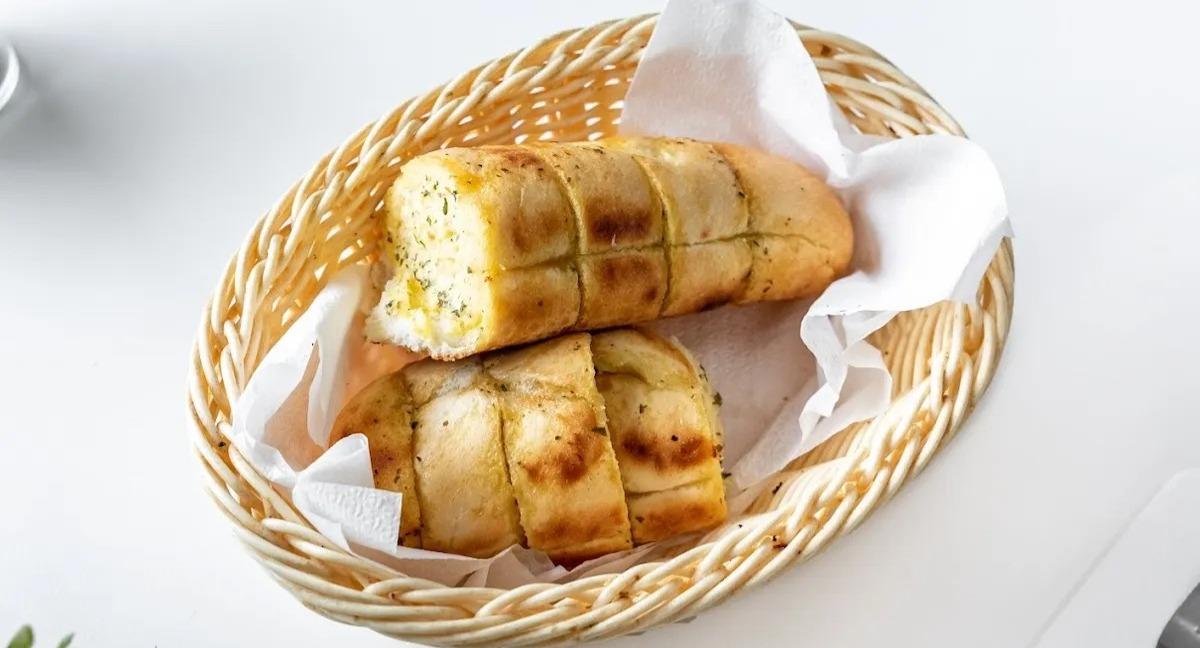 Amici Pizza Cafe photo 4